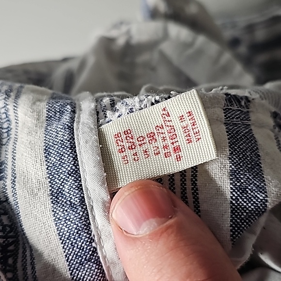 KHAKIS by GAP girlfriend size 6 gray and white shorts - Picture 8 of 8